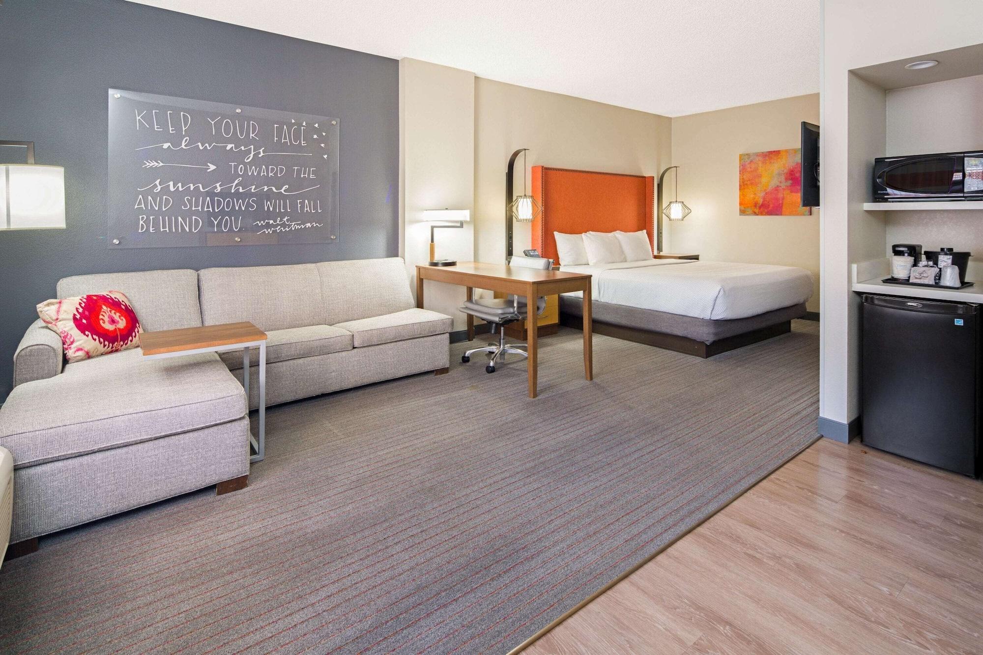 Отель La Quinta By Wyndham Orange County Airport Санта-Ана Экстерьер фото